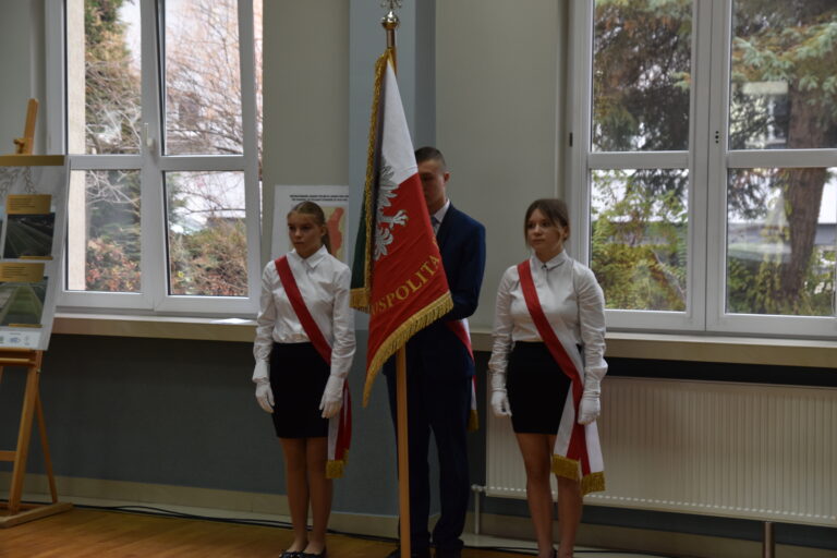 Dla NIEPODLEGŁEJ